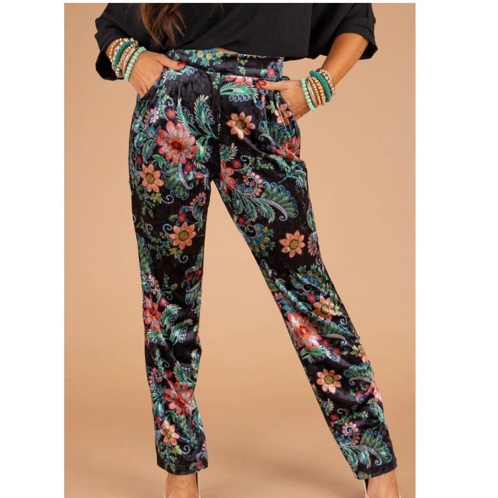 MOLLY BRACKEN Freya Floral Velour Straight Leg Pant Trouser Size Medium NWT